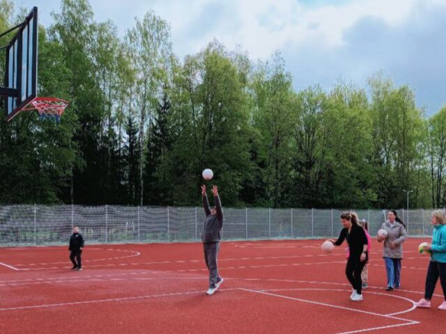 «РОСТОК» расцветает здоровьем: уличные занятия физкультурой дарят жизнь и радость!