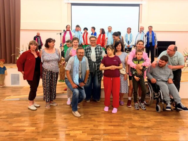 В преддверии Дня всенародной памяти ГУ «Центр социальной реабилитации, абилитации детей-инвалидов и инвалидов «РОСТОК» принял друзей из пансионата «ВЯЧА»